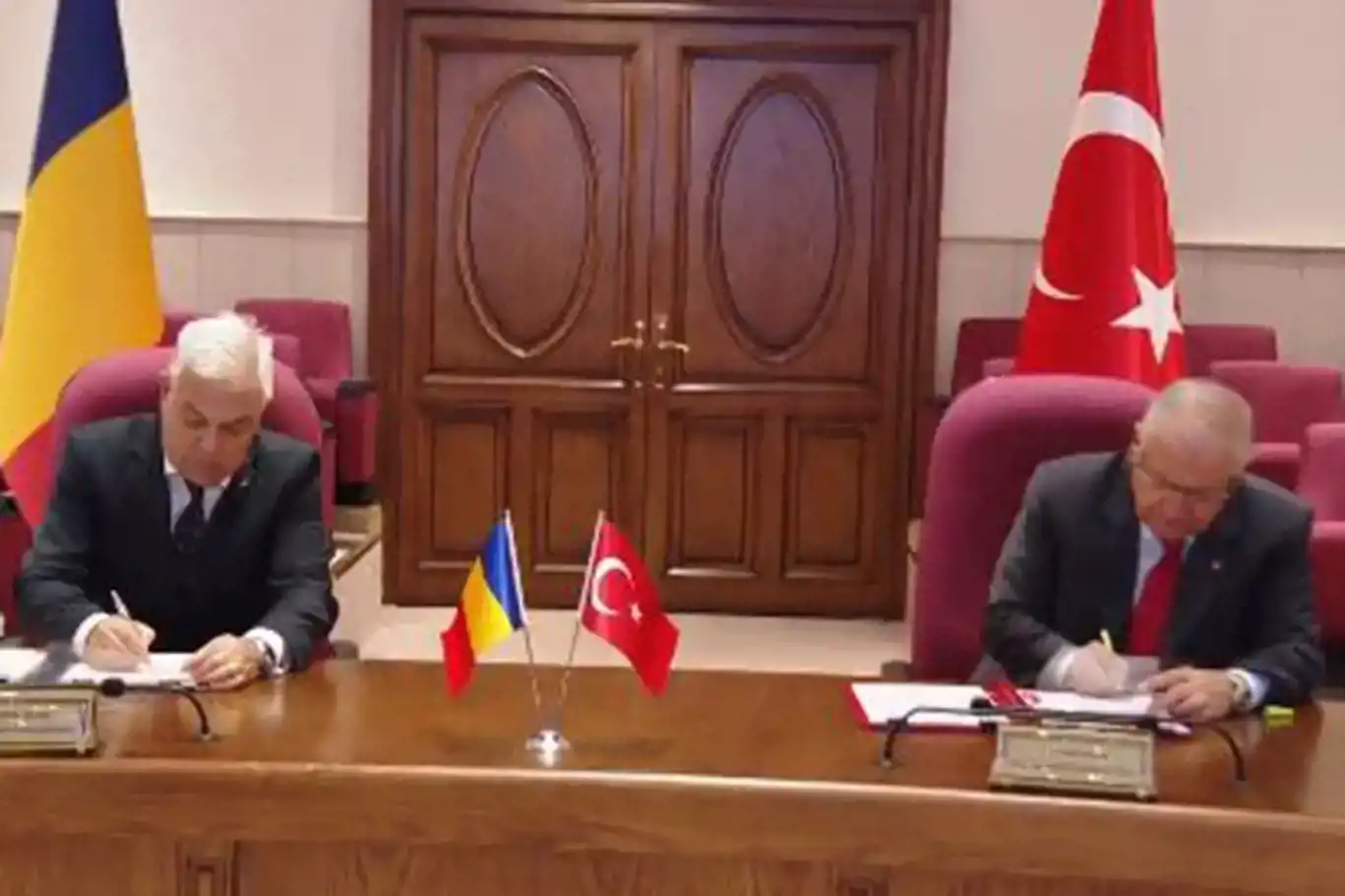 Türkiye and Romania sign bilateral military framework agreement Türkiye and Romania sign bilateral military framework agreement