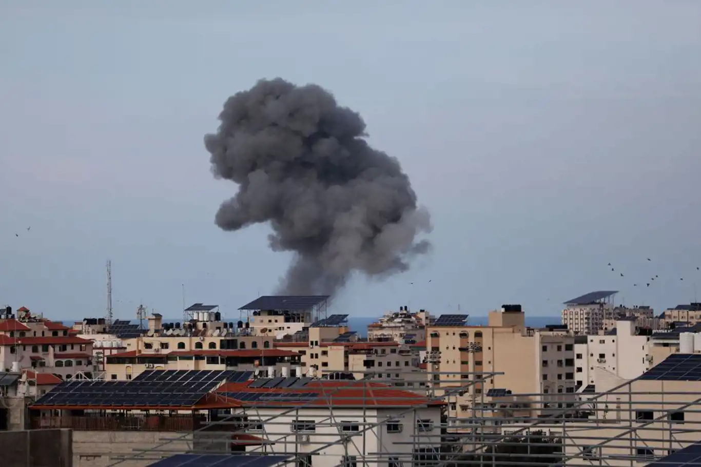 Şehit sayısı Gazze'de 370'e Batı Şeria'da 8'e yükseldi