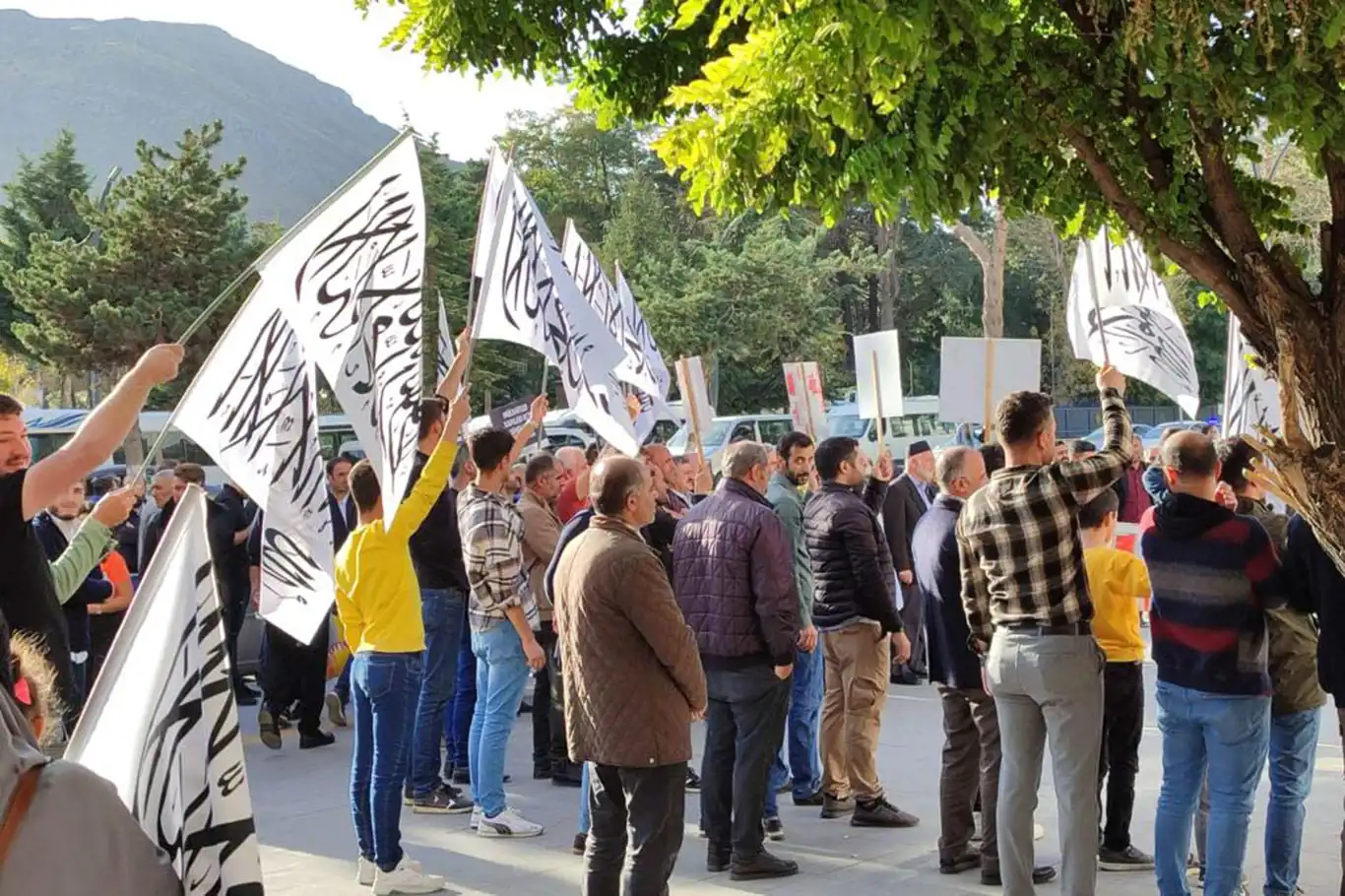 Bitlis'ten siyonist işgal rejimine tepkiler sürüyor