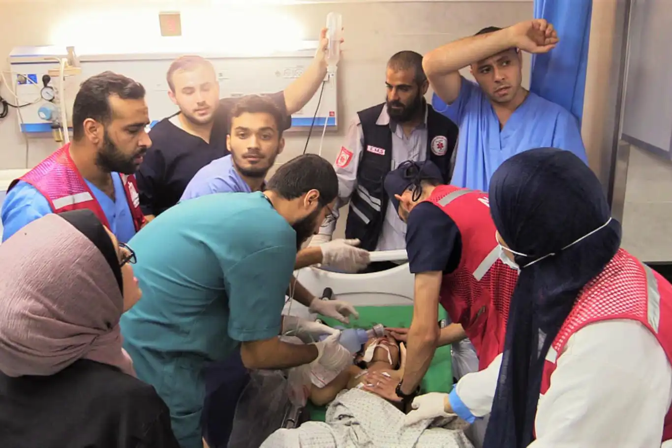 Siyonist rejimin kuşattığı Şifa Hastanesi Müdürü Ebu Selime: Ölüyoruz ve dünya buna sessiz kalıyor