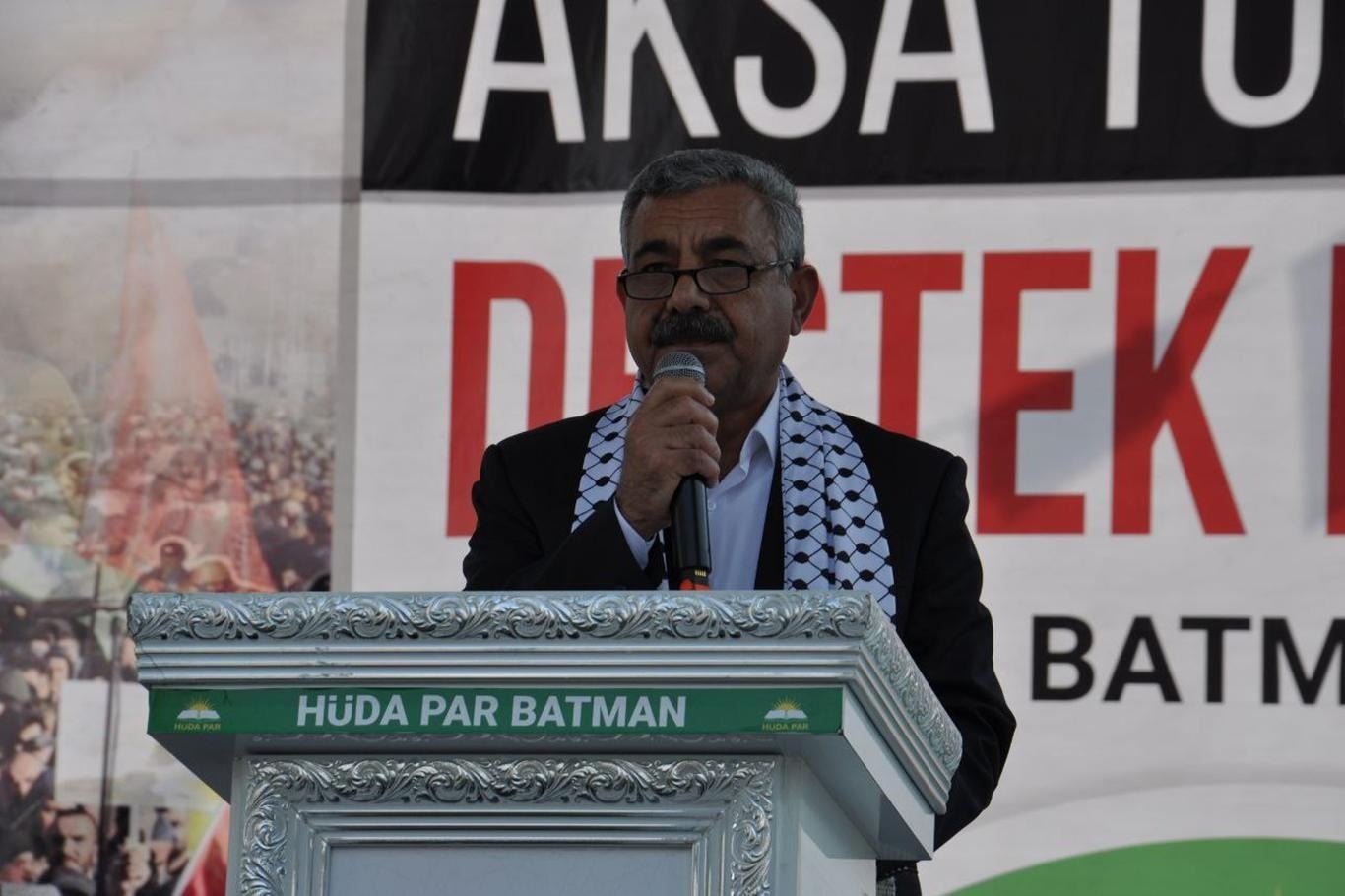 HÜDA PAR Batman İl Başkanlığı, "Aksa Tufanına Destek" temasıyla miting düzenledi.