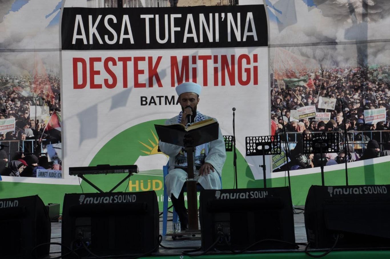 HÜDA PAR Batman İl Başkanlığı, "Aksa Tufanına Destek" temasıyla miting düzenledi.