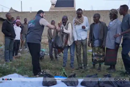 منظمة يد اليتيم الفرنسية توزع لحوم الأضاحي في إثيوبيا