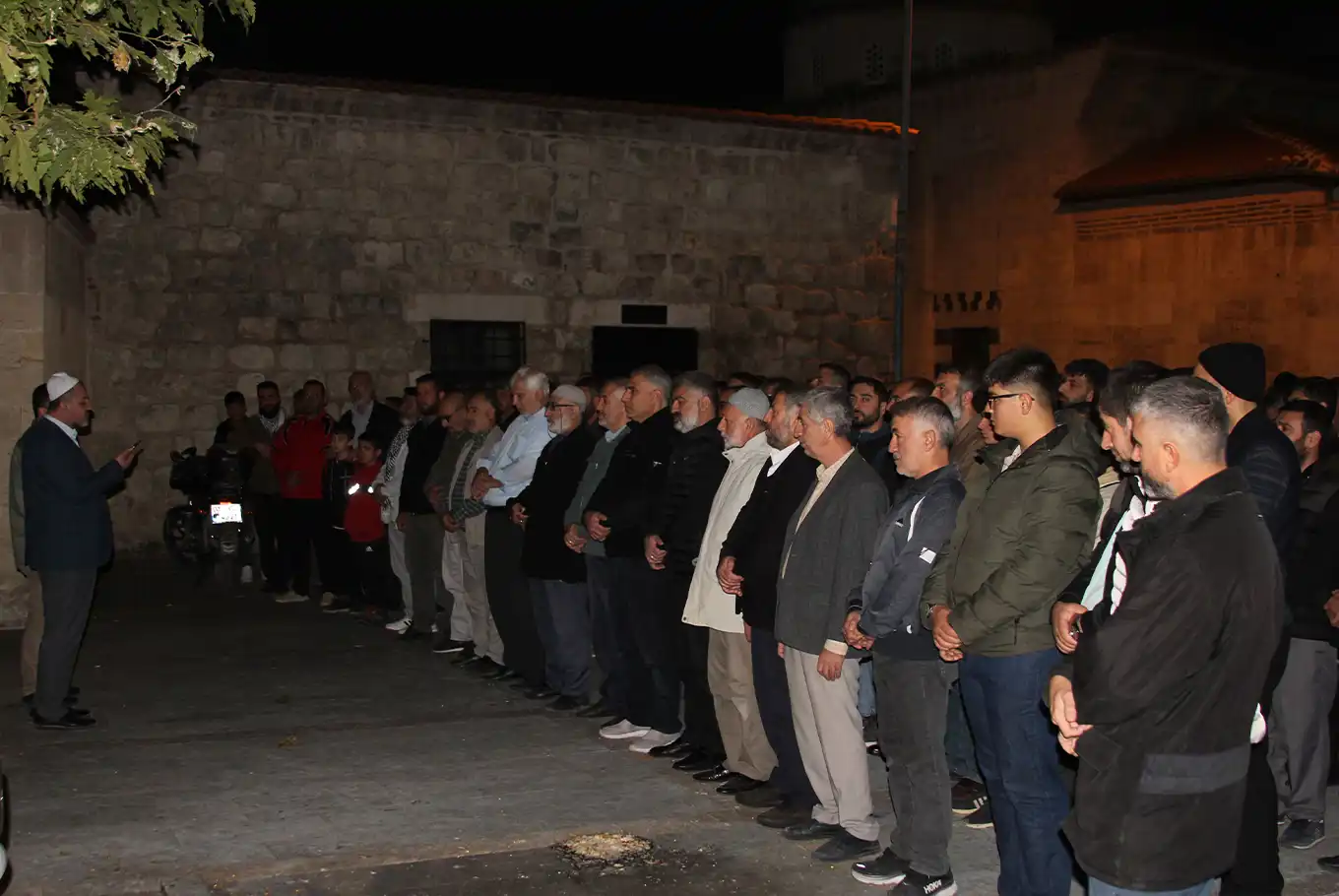Adana'da Filistin için sabah namazında dua edildi