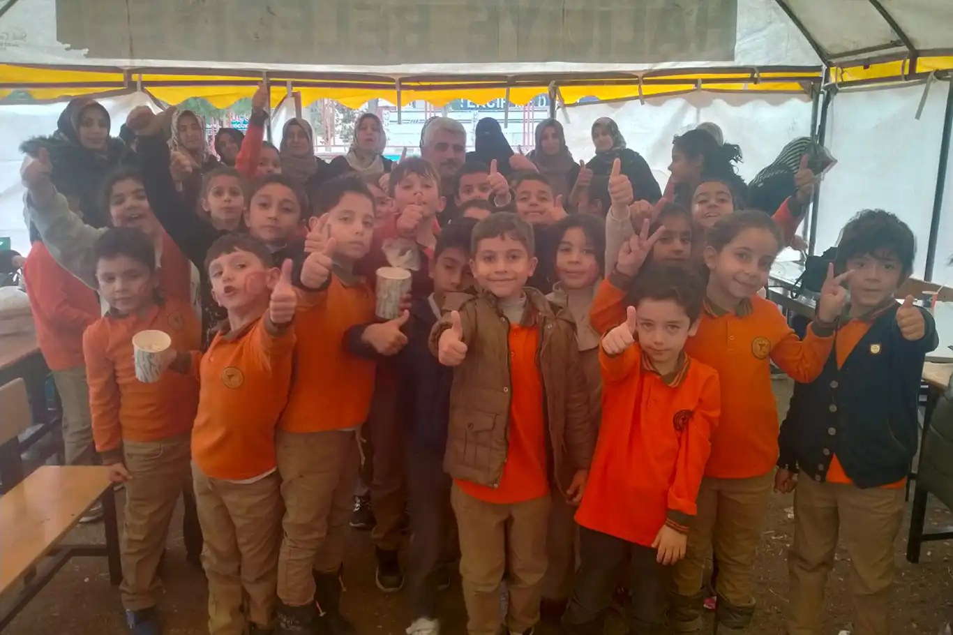 Minik yürekler Gazze için bir araya geldi Minik yürekler Gazze için bir araya geldi