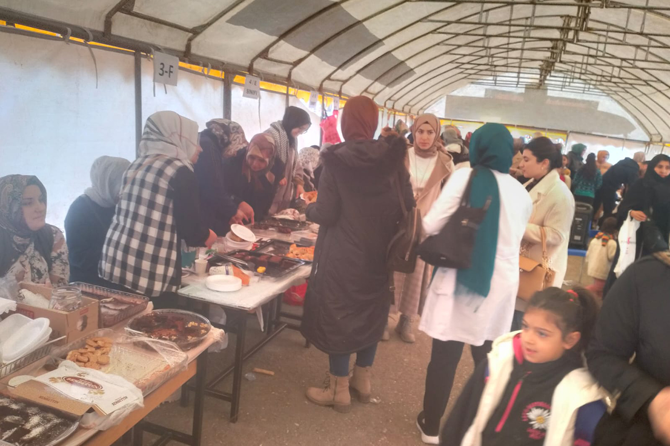 Minik yürekler Gazze için bir araya geldi Minik yürekler Gazze için bir araya geldi