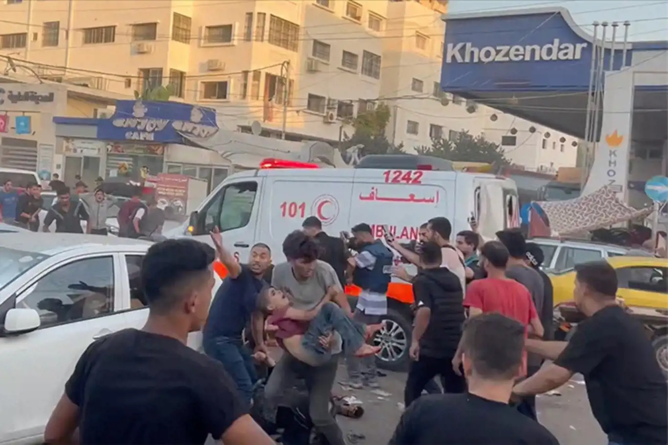 Siyonist rejimin vurduğu ambulansı "HAMAS'ın kullandığı" iddiasına yalanlama