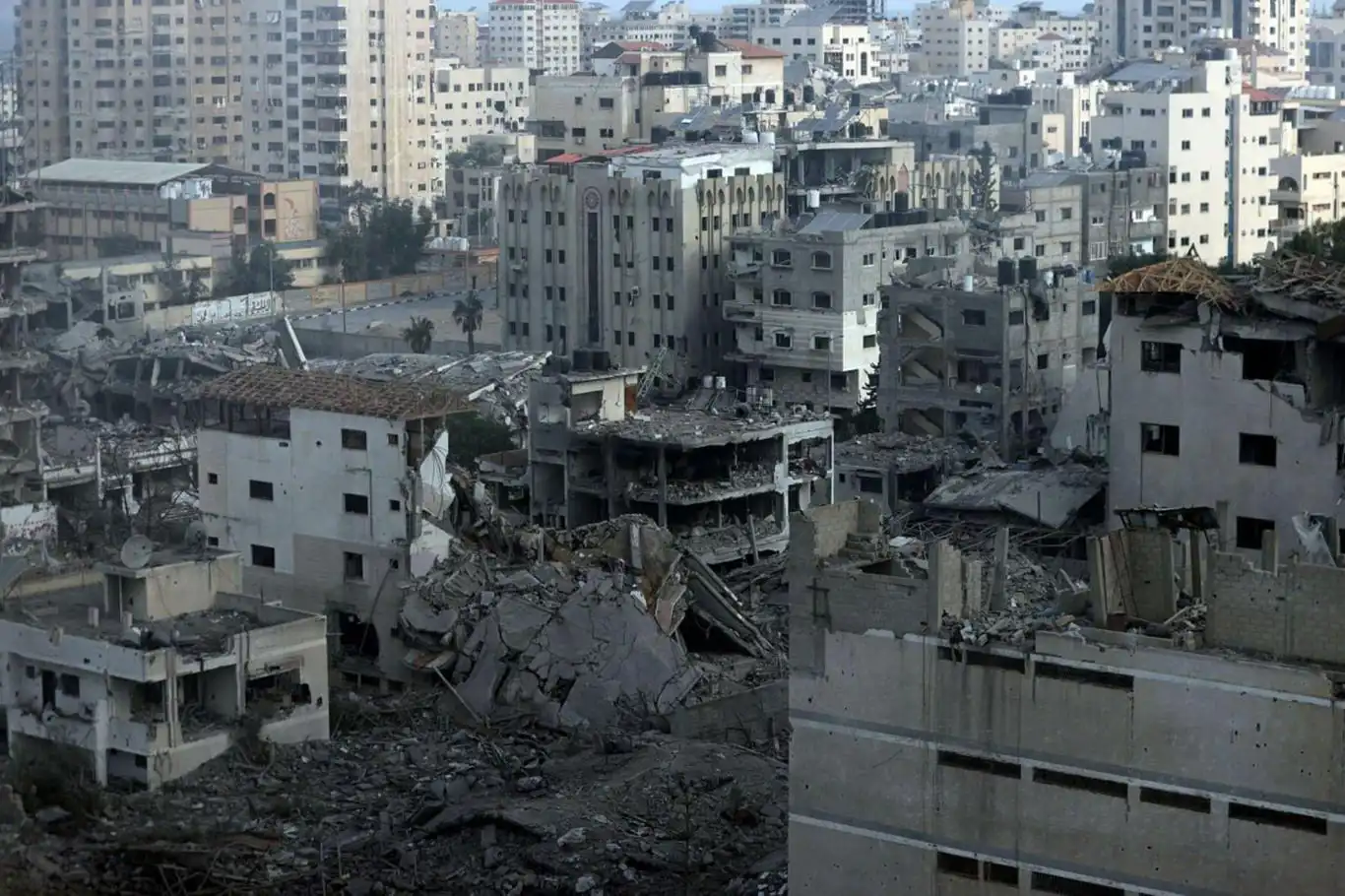 Siyonist rejimin saldırılarında Gazze'deki evlerin yarısı yıkıldı