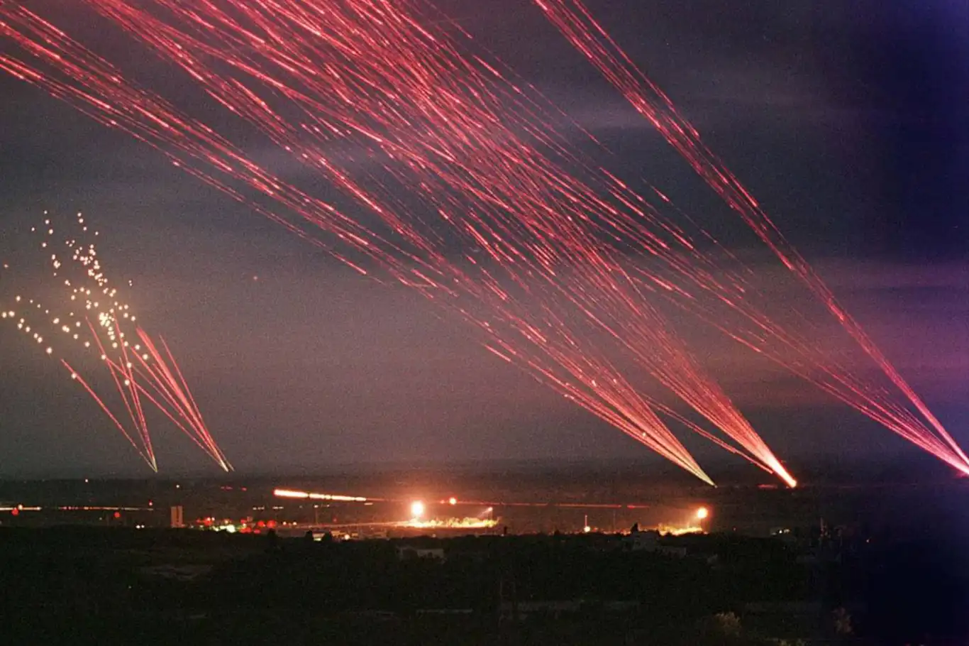 Donetsk Halk Cumhuriyeti: Ukrayna ordusu Donetsk'e misket bombaları ile saldırdı