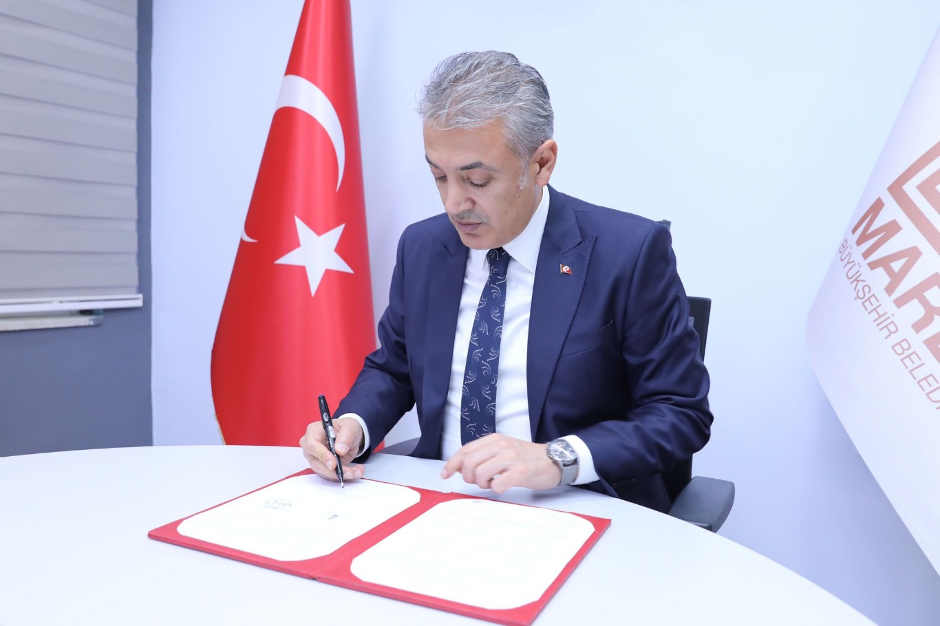 Mardin'de yatılı Kuran kursu ve hafızlık okulları ile ilgili protokol imzalandı Mardin'de yatılı Kuran kursu ve hafızlık okulları ile ilgili protokol imzalandı