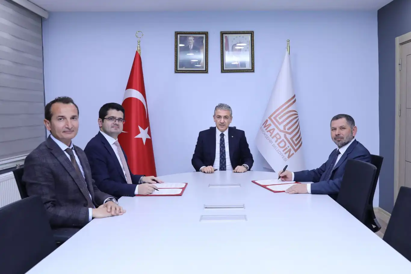 Mardin'de yatılı Kuran kursu ve hafızlık okulları ile ilgili protokol imzalandı Mardin'de yatılı Kuran kursu ve hafızlık okulları ile ilgili protokol imzalandı