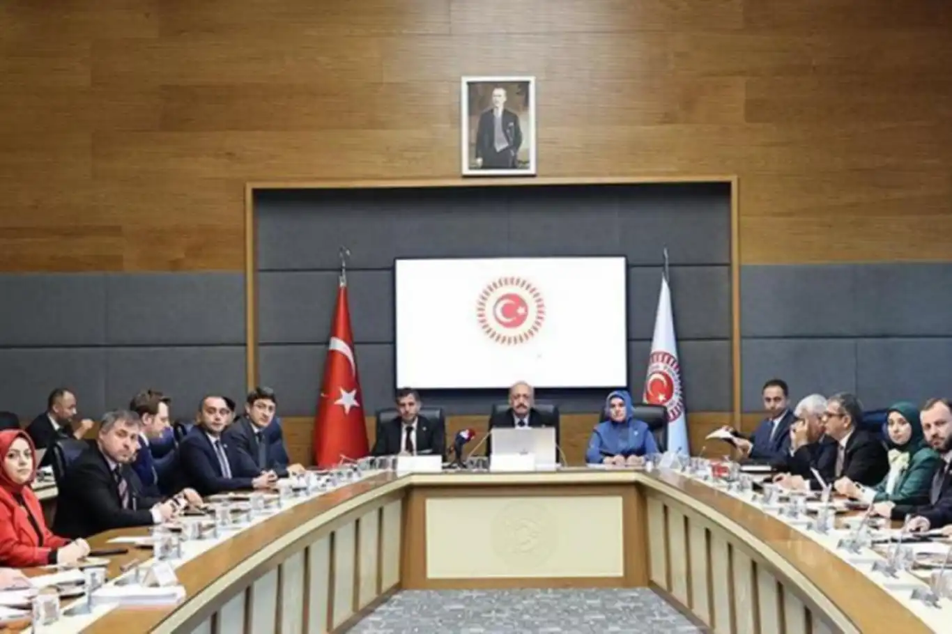 "Aile ve Gençlik Fonu Kurulması'" kanun teklifi komisyonda kabul edildi