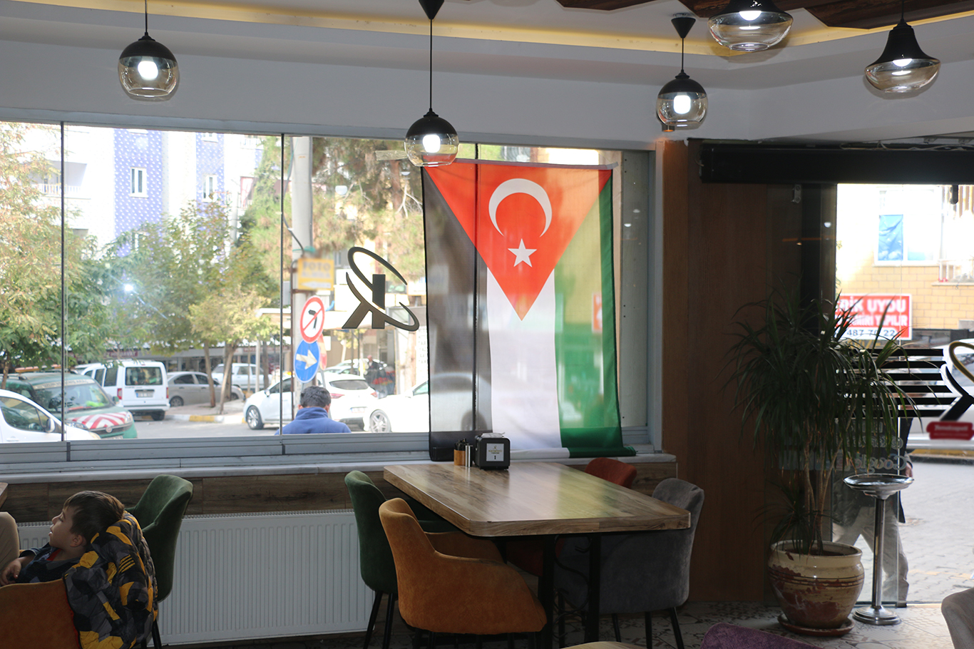 "Boykottan dolayı zarar edelim ama Müslümanların öldürülmesine katkıda bulunmayalım"