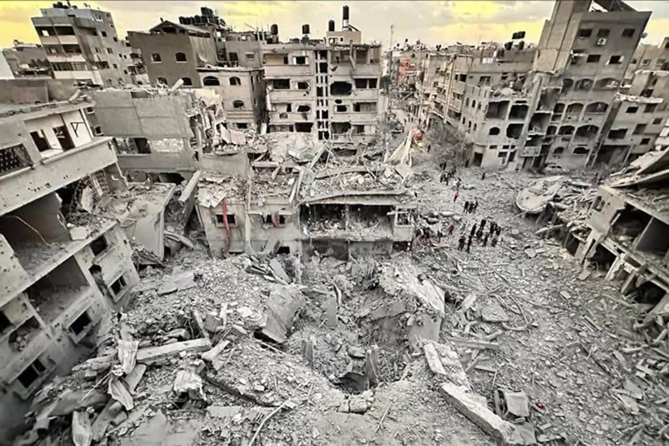 Siyonist işgal rejimi, Gazze'de BM'ye ait bir okulu bombaladı