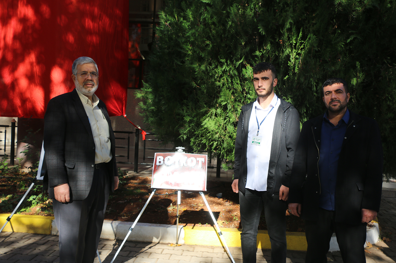 Peygamber Sevdalıları'ndan üniversitedeki siyer standına ziyaret