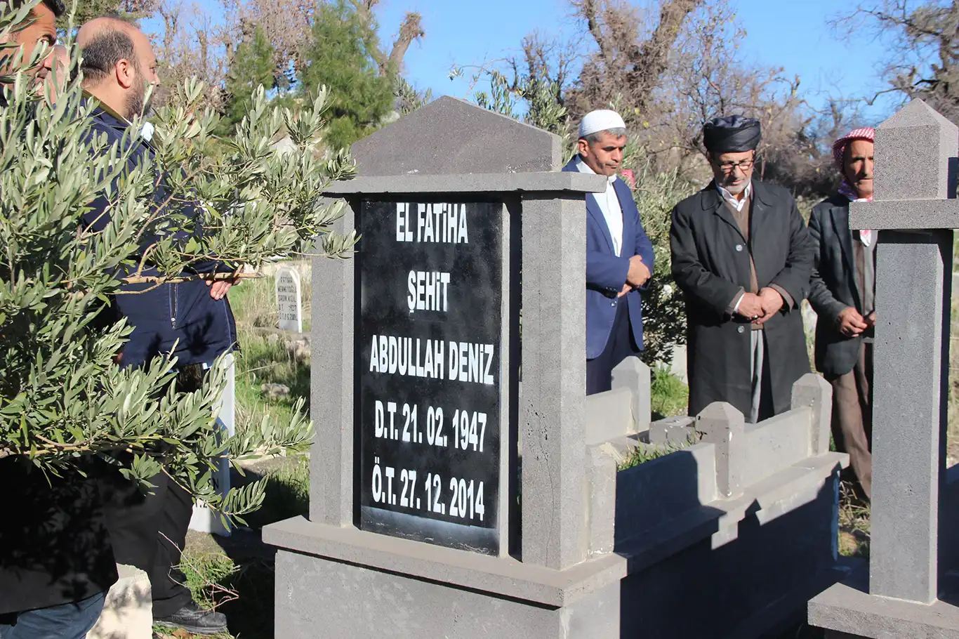 Şehid Abdullah Deniz, kabri başında yâd edildi Şehid Abdullah Deniz, kabri başında yâd edildi