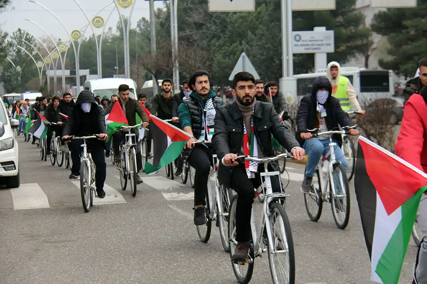 Dicle Üniversitesinde pedallar Filistin için çevrildi