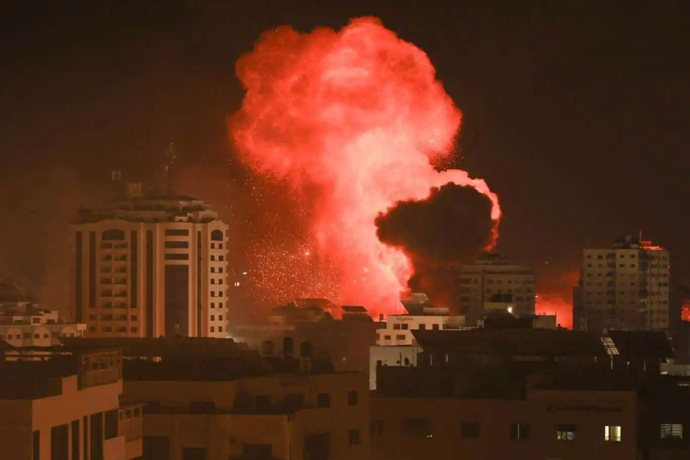 Siyonist işgal rejimi, Gazze'ye saldırı düzenledi: 45 şehit