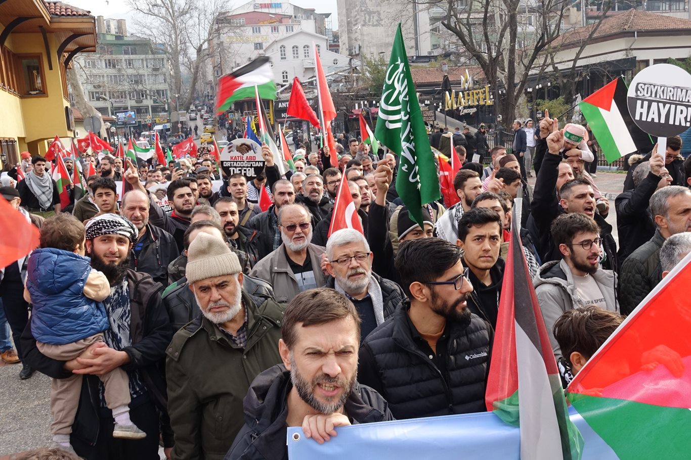 Bursa'da binlerce kişi "Siyonist Vahşete Karşı Direnişe Destek" için yürüdü