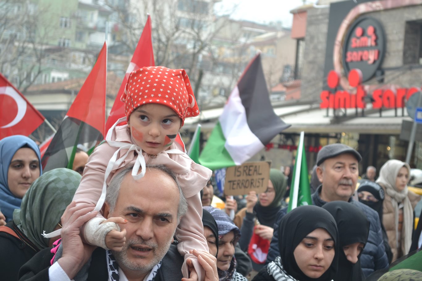 Bursa'da binlerce kişi "Siyonist Vahşete Karşı Direnişe Destek" için yürüdü