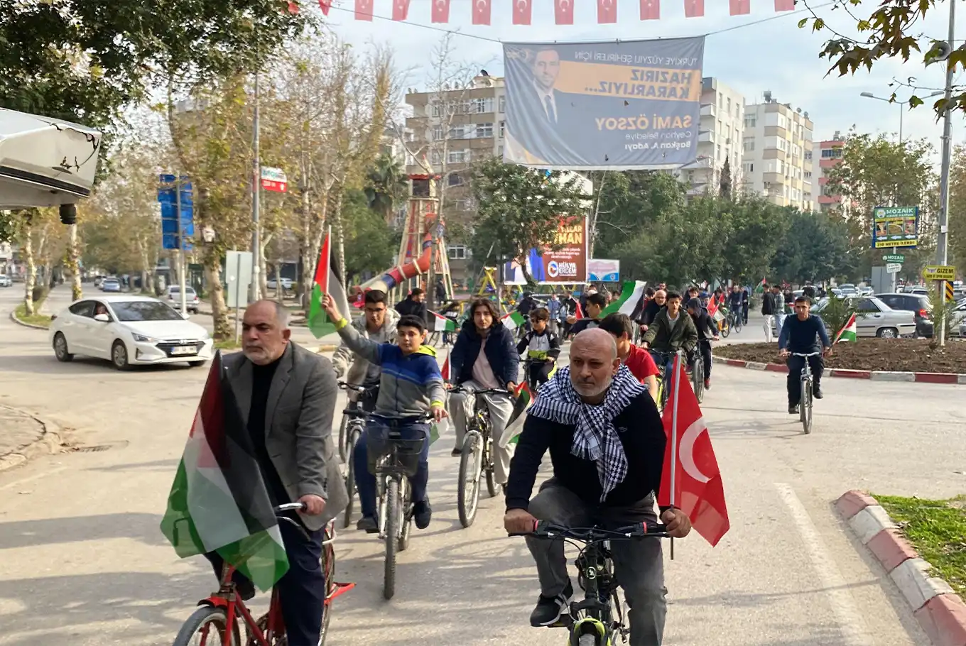 Adana'da Filistin'e destek için bisiklet turu düzenlendi