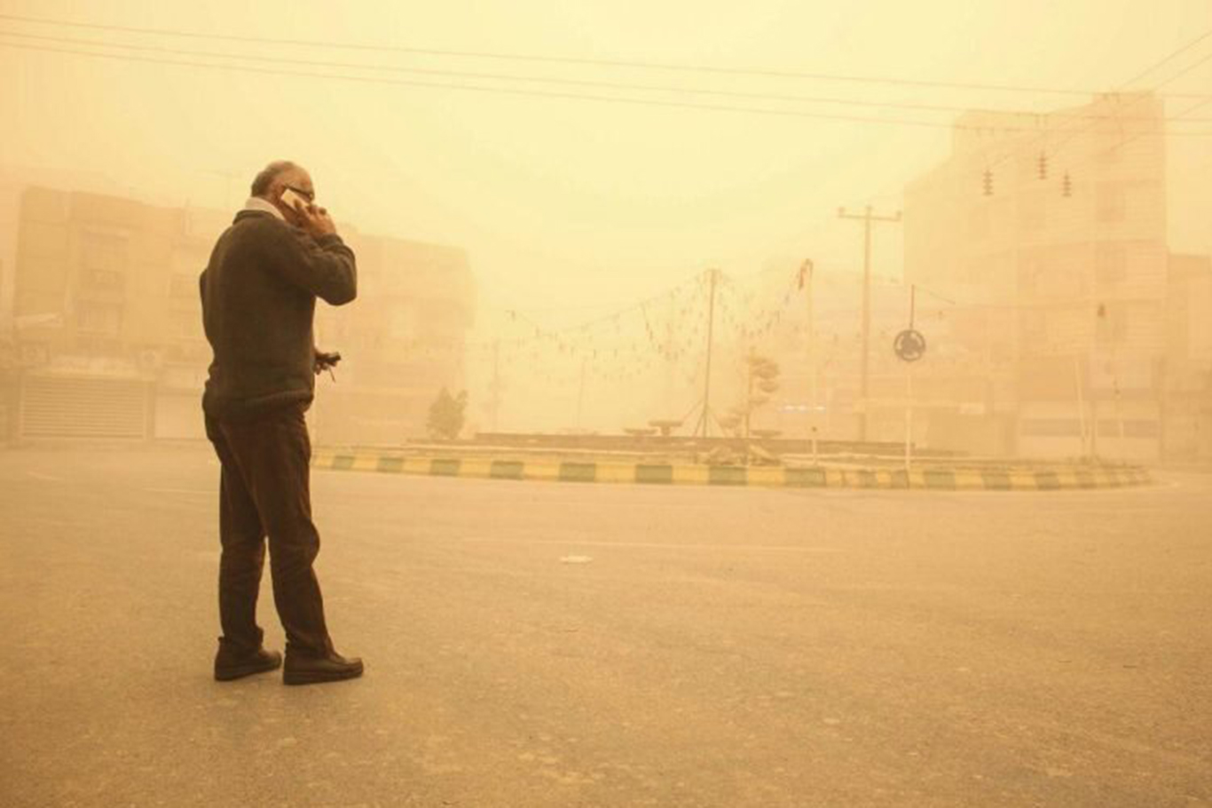 İran'da hava kirliliği: Eğitim çevrim içi yapılıyor