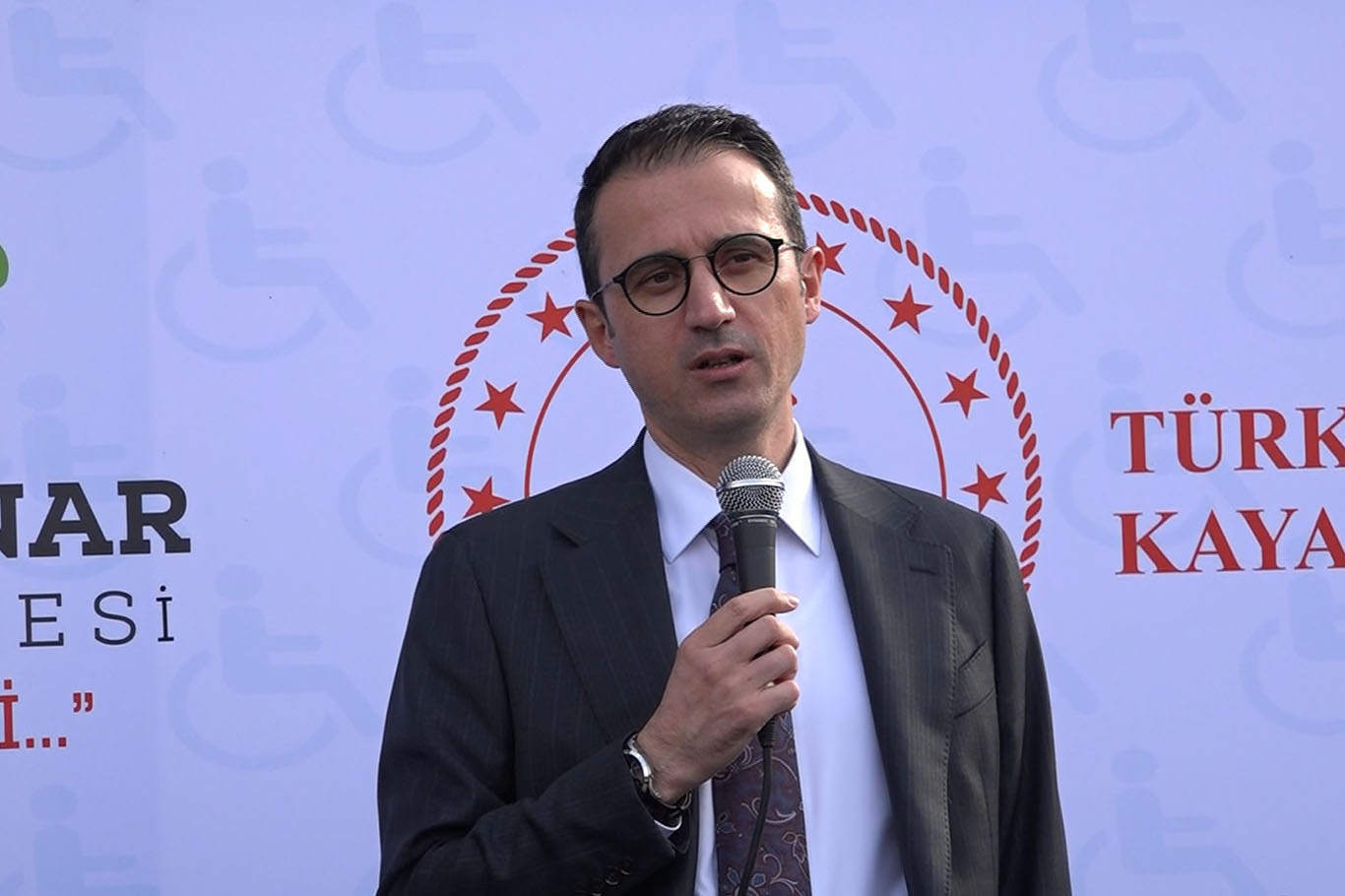 Kayapınar Belediyesi’nden 100 engelliye akülü araç desteği