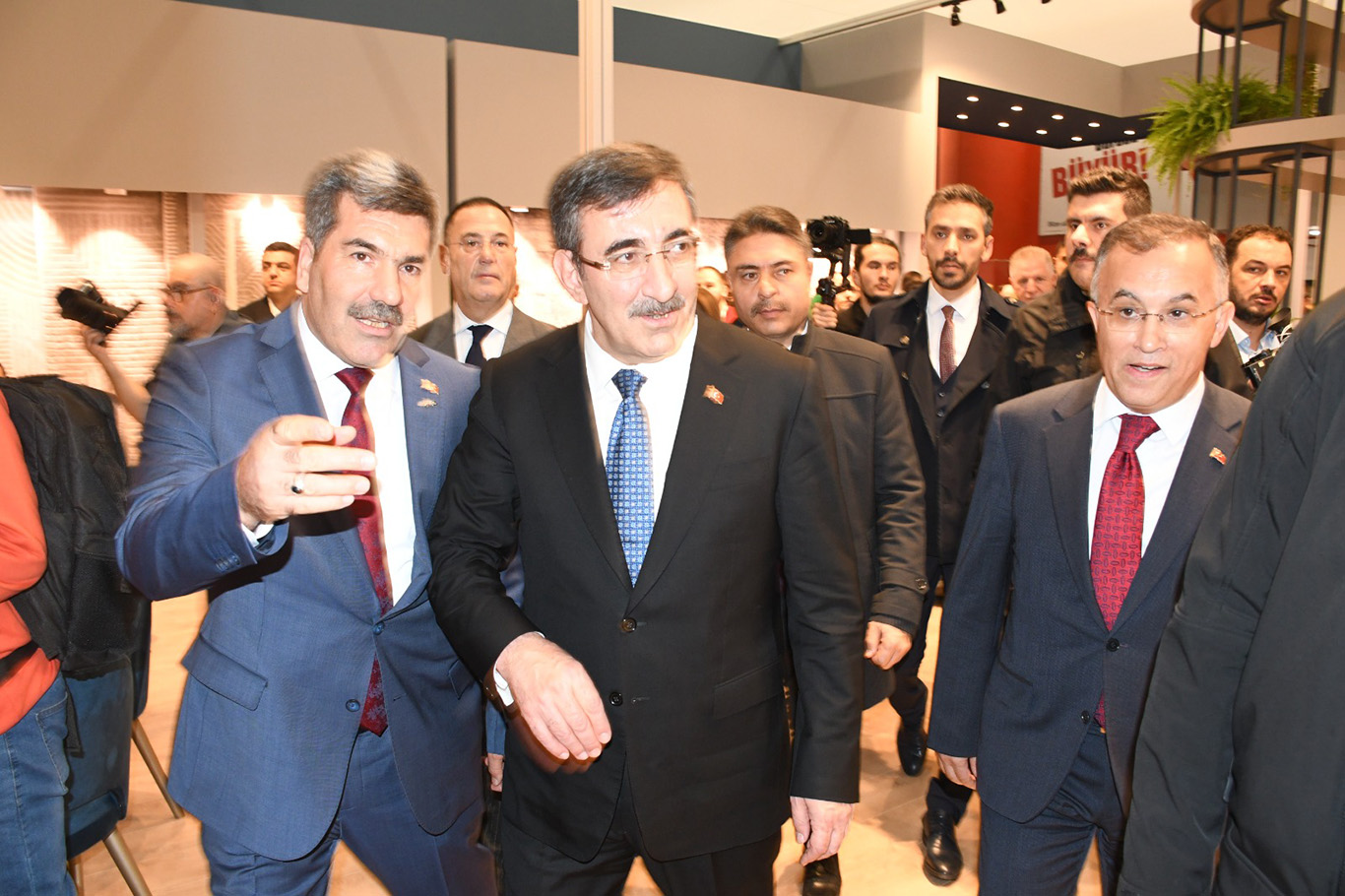 Dünya halı sektörü fuarda buluştu! Dünya halı sektörü fuarda buluştu!