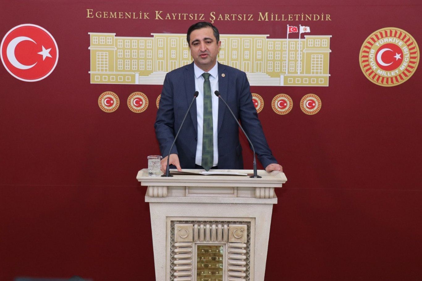 HÜDA PAR Sözcüsü ve Batman Milletvekili Serkan Ramanlı, Meclis'te düzenlediği basın toplantısında gündemi değerlendirdi.
