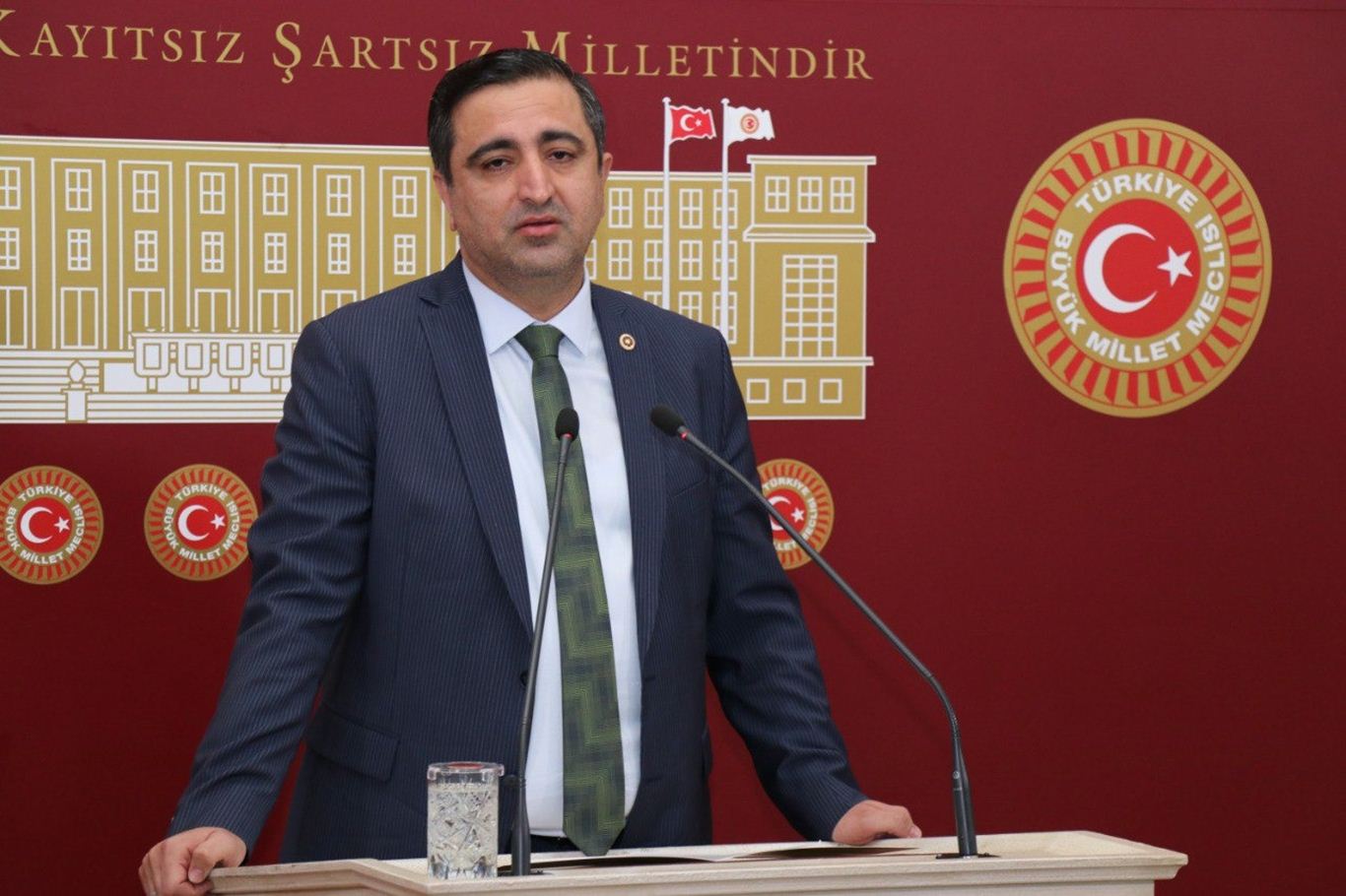 HÜDA PAR Sözcüsü ve Batman Milletvekili Serkan Ramanlı, Meclis'te düzenlediği basın toplantısında gündemi değerlendirdi.
