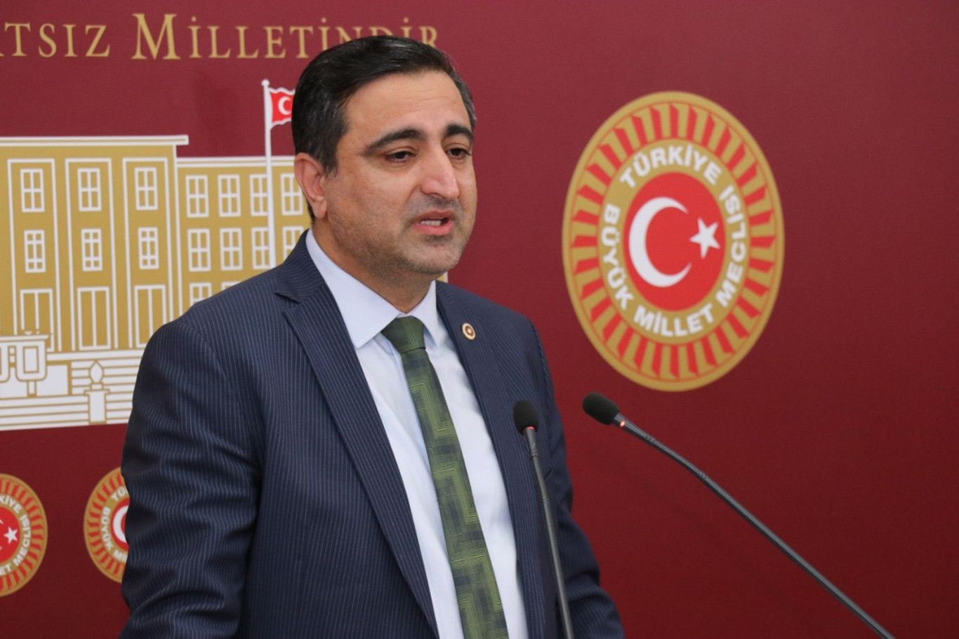 HÜDA PAR Sözcüsü ve Batman Milletvekili Serkan Ramanlı, Meclis'te düzenlediği basın toplantısında gündemi değerlendirdi.