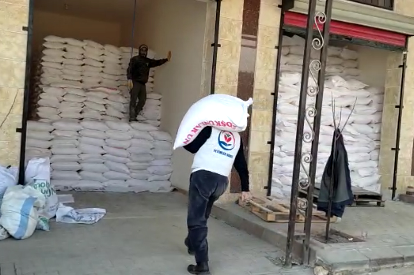 4 STK'dan Suriye'deki depremzedelere insani yardım 4 STK'dan Suriye'deki depremzedelere insani yardım
