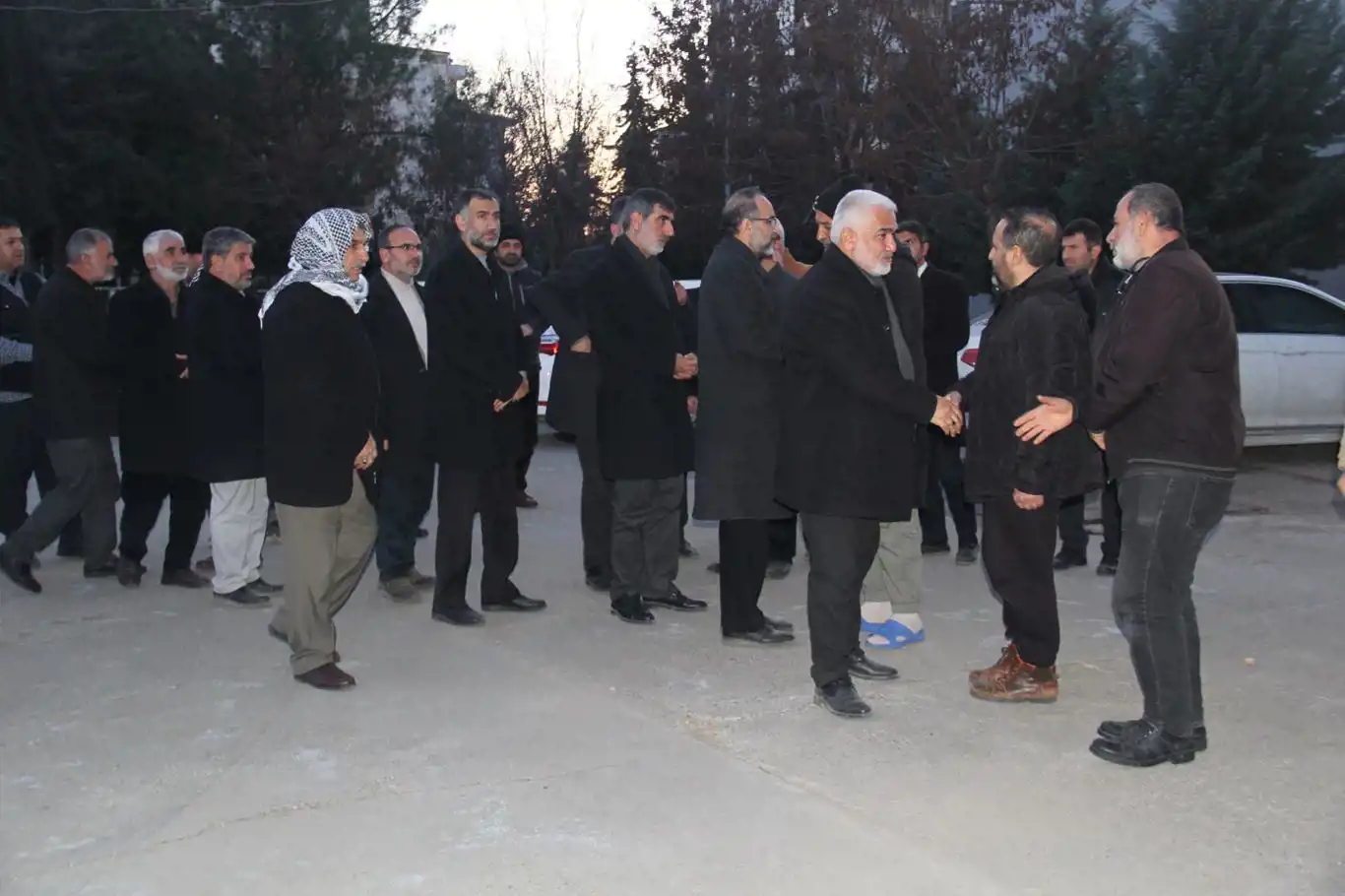HÜDA PAR Genel Başkanı Yapıcıoğlu, Adıyaman'daki depremde vefat edenlerin taziyelerine katıldı HÜDA PAR Genel Başkanı Yapıcıoğlu, Adıyaman'daki depremde vefat edenlerin taziyelerine katıldı