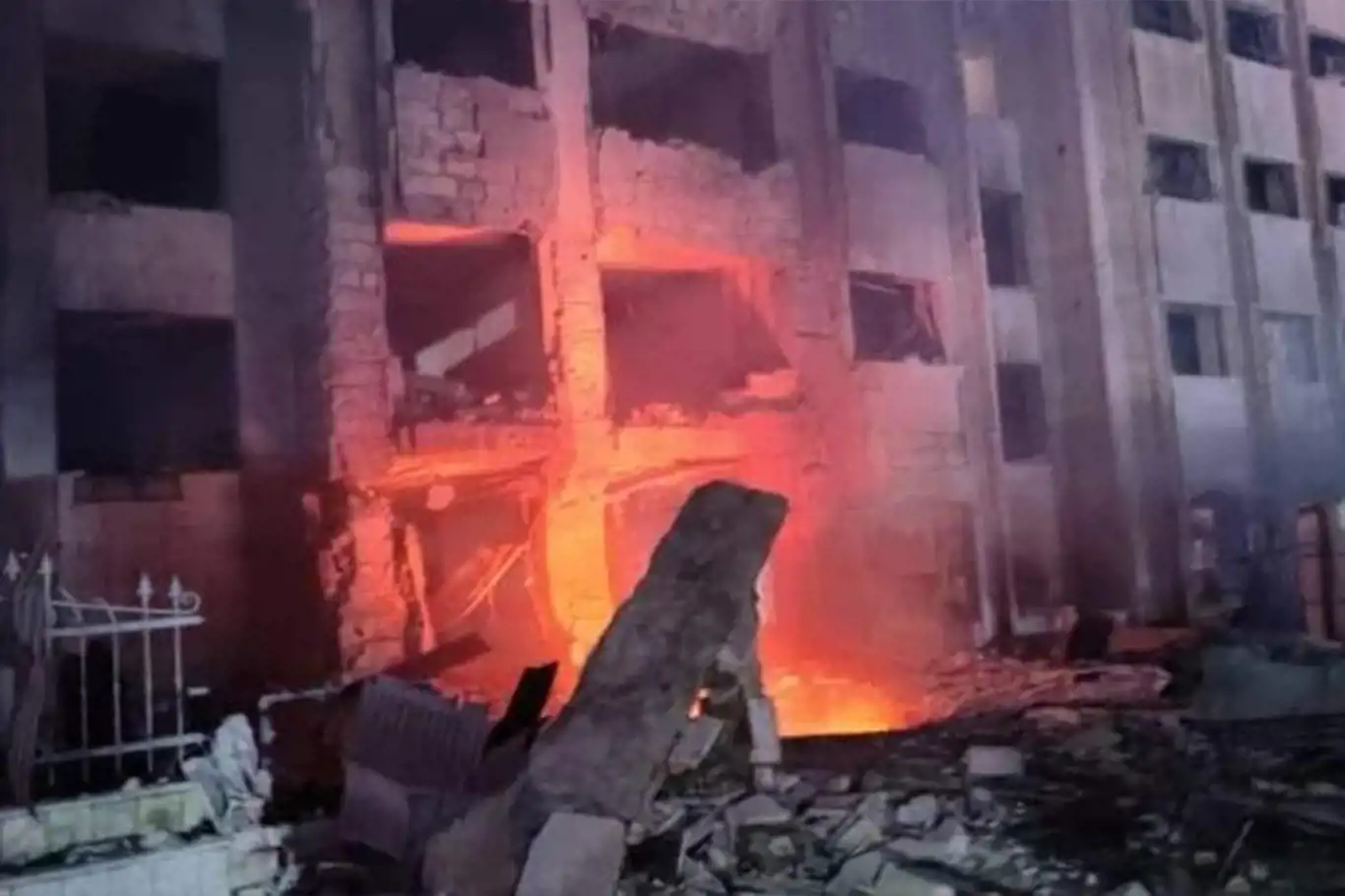 حماس تدين العدوان الصهيوني على سوريا حماس تدين العدوان الصهيوني على سوريا