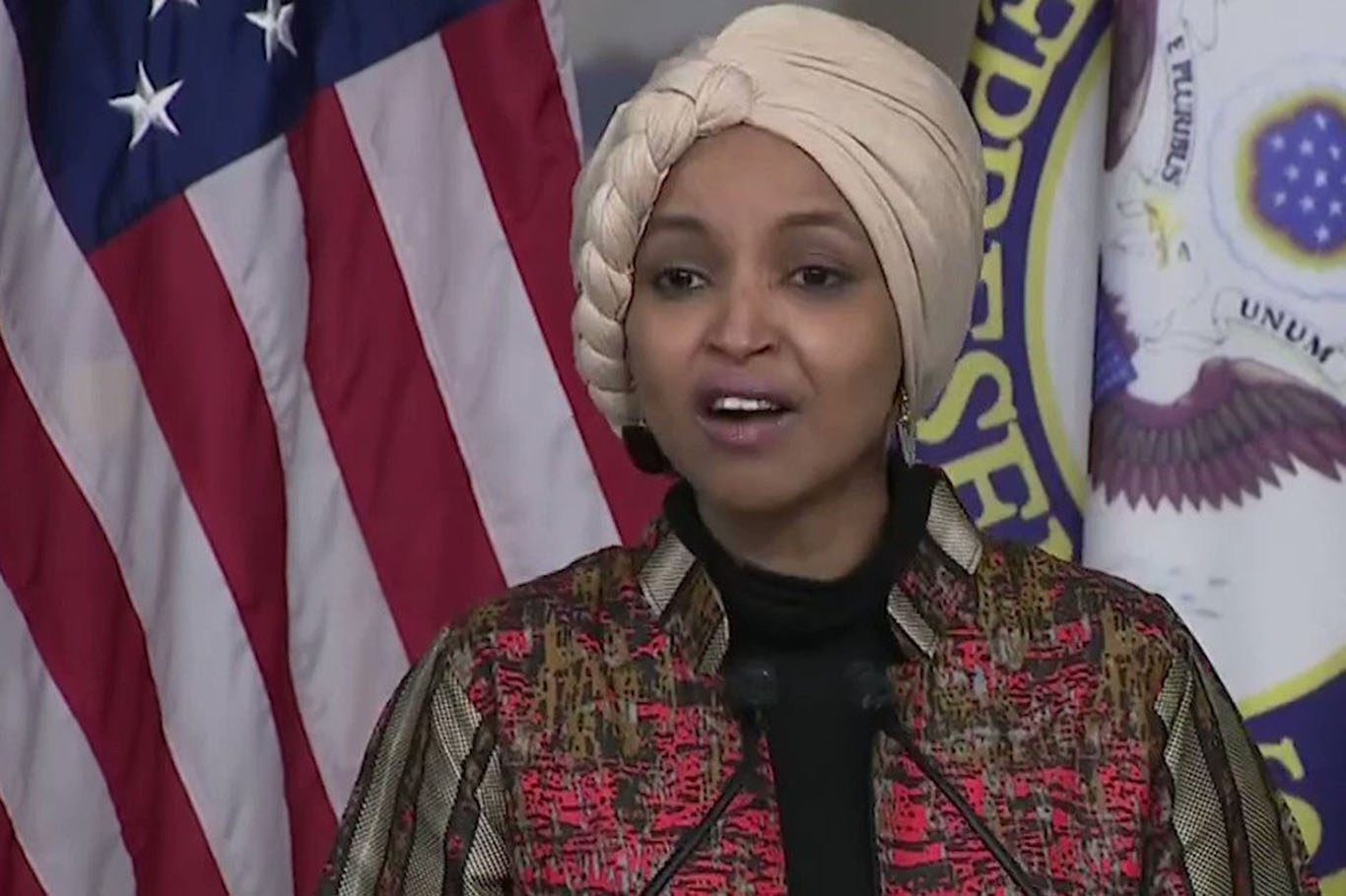 بلد الحريات أمريكا تطرد نائبة مسلمة لانتقادها إجرام الصهاينة