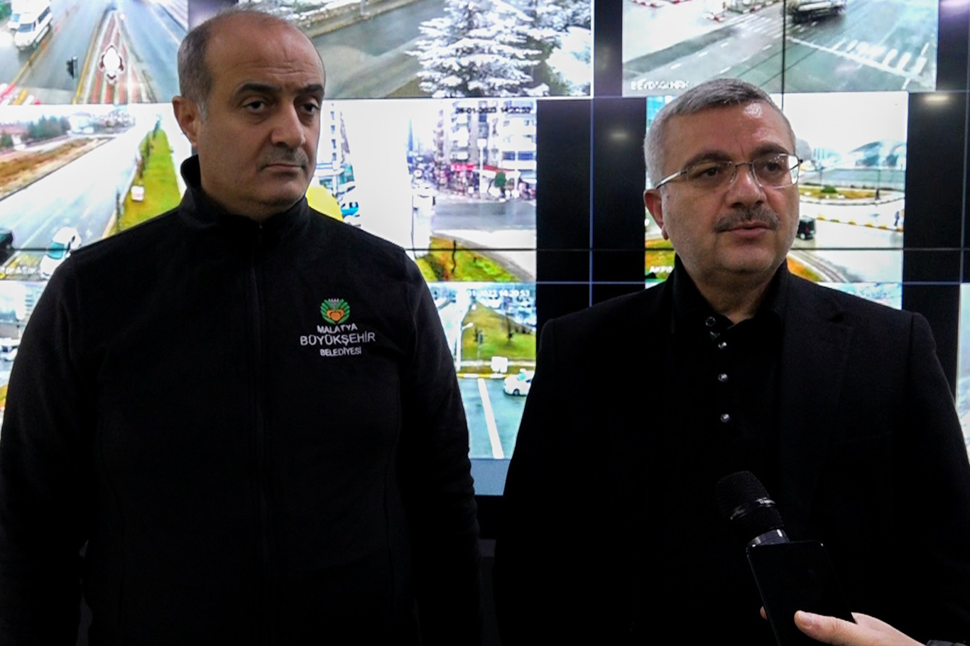 Malatya’da kardan dolayı ulaşıma kapanan mahalleler açıldı Malatya’da kardan dolayı ulaşıma kapanan mahalleler açıldı
