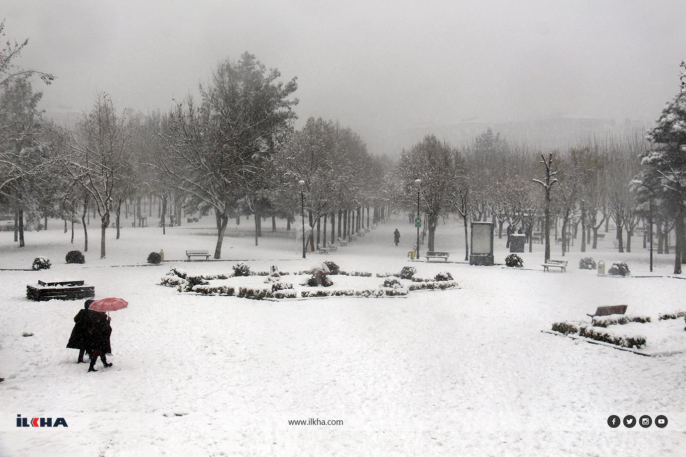  Diyarbakır receives first snowfall of the year 