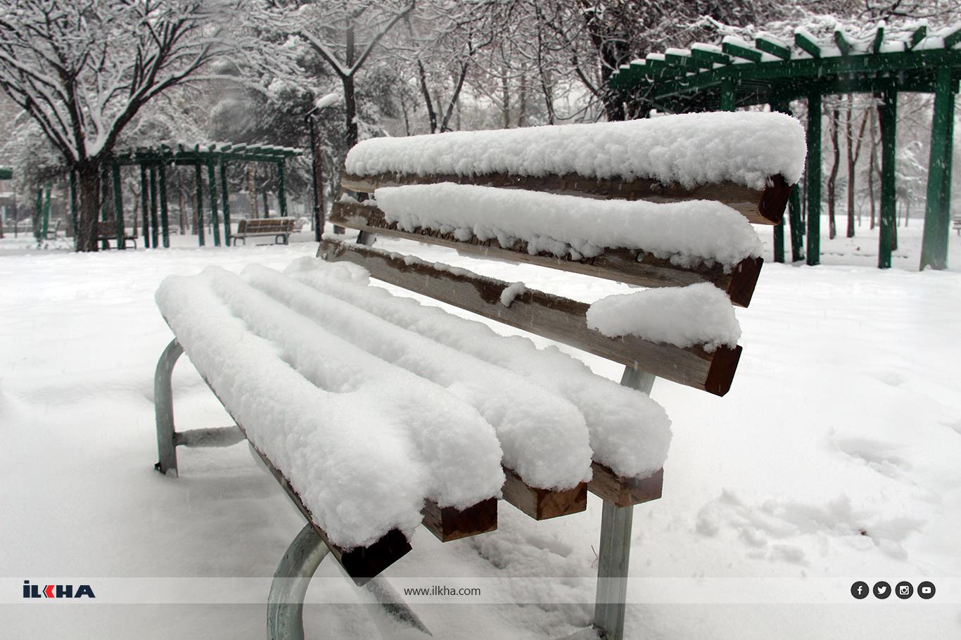  Diyarbakır receives first snowfall of the year 