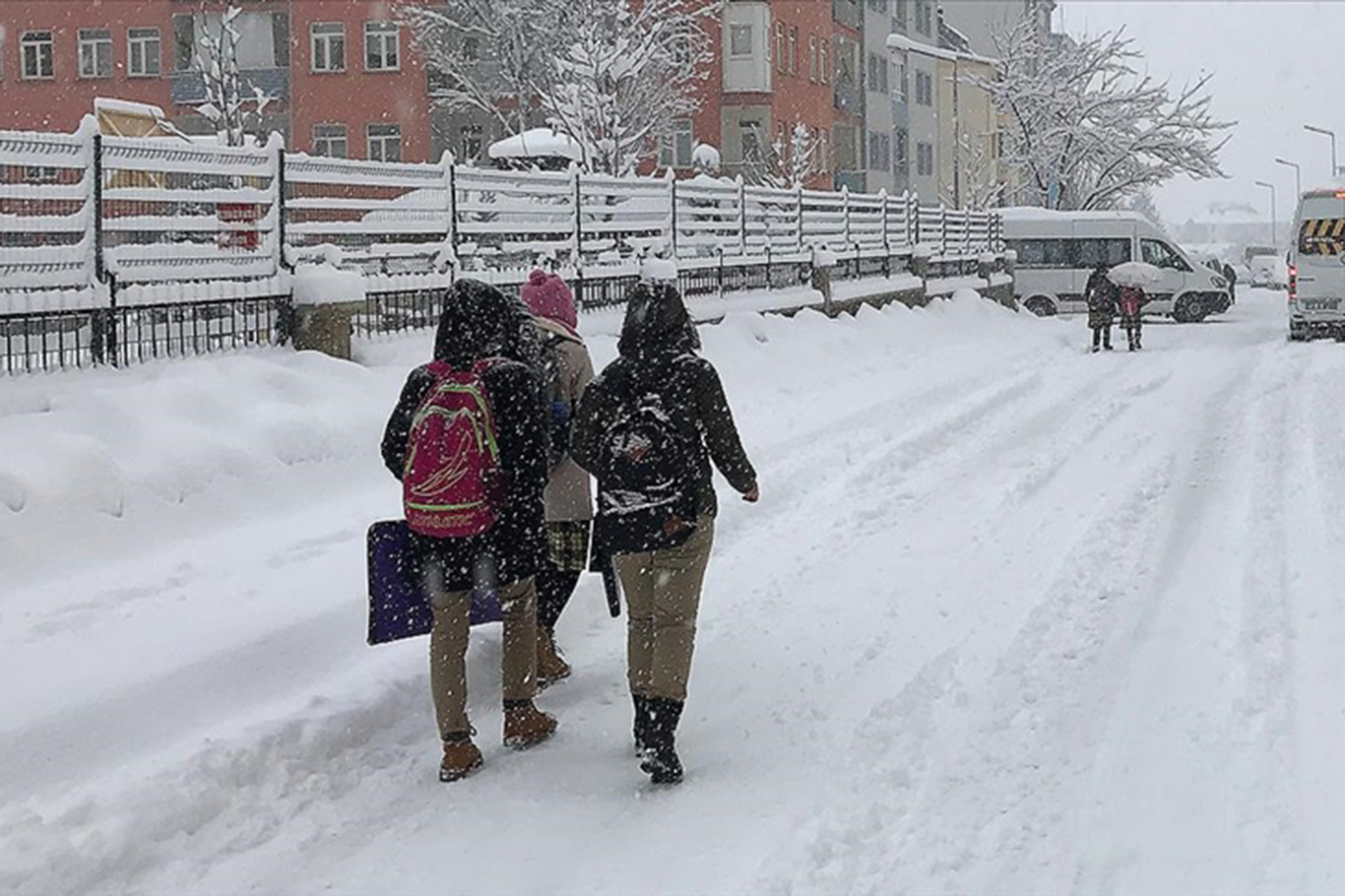 Bursa'da okullar bir gün süreyle tatil edildi