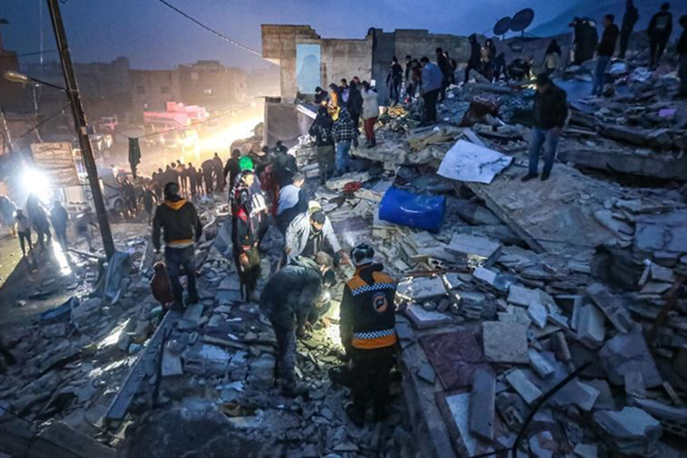 Depremde hayatını kaybeden Filistinli sayısı 72'ye yükseldi