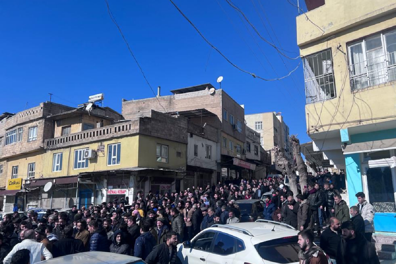 Şanlıurfa'da depremde vefat edenler defnedildi Şanlıurfa'da depremde vefat edenler defnedildi