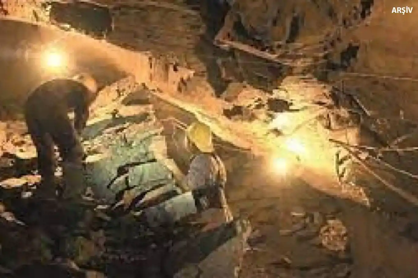 Five dead in Sudan gold mine collapse