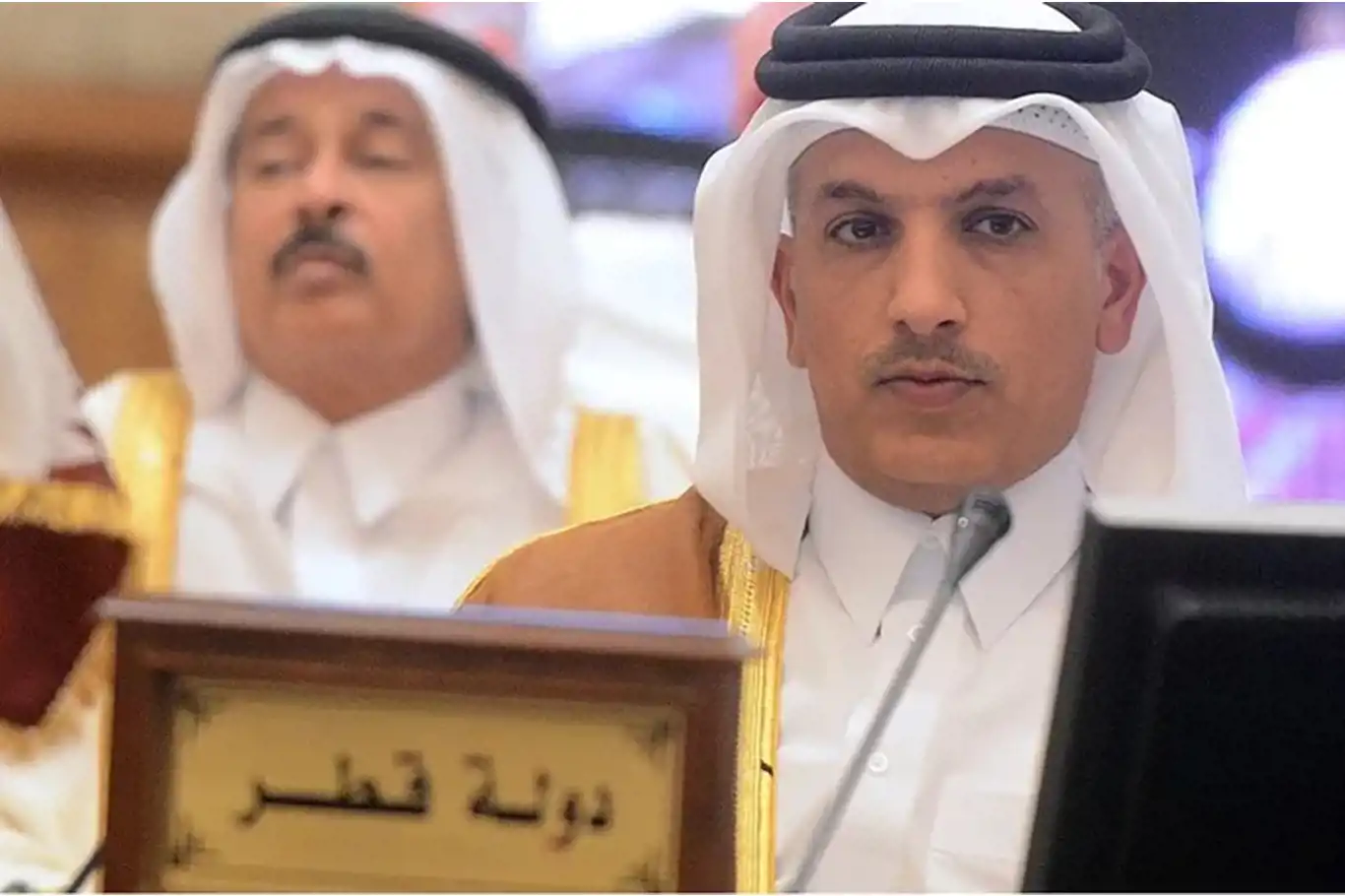 إحالة وزير المالية القطري السابق وآخرين للجنايات في اتهامات بالفساد إحالة وزير المالية القطري السابق وآخرين للجنايات في اتهامات بالفساد