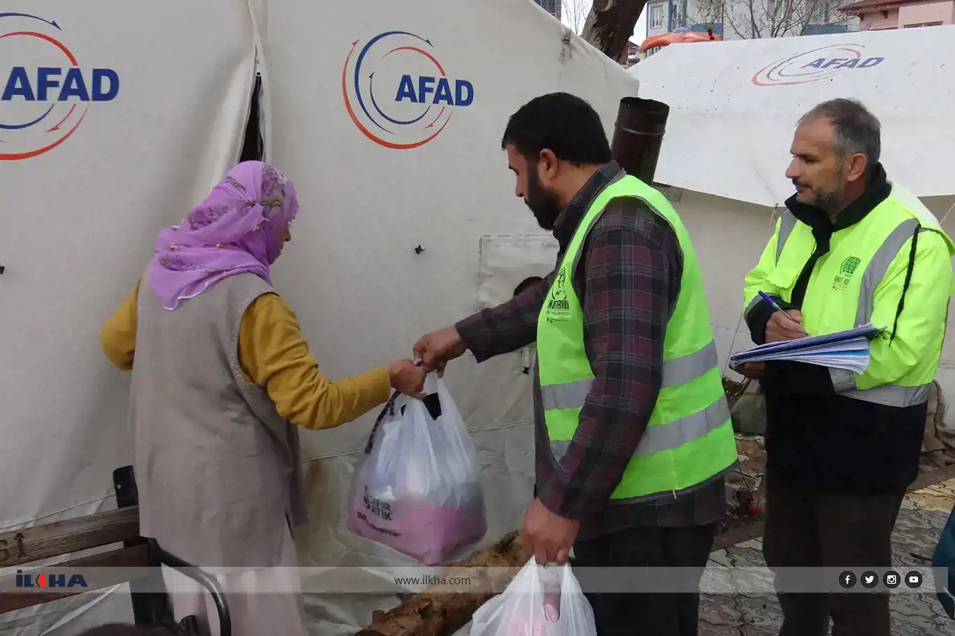 Hope Caravan calls on citizens to give zakat and sadaqat al-fitr  to the earthquake victims