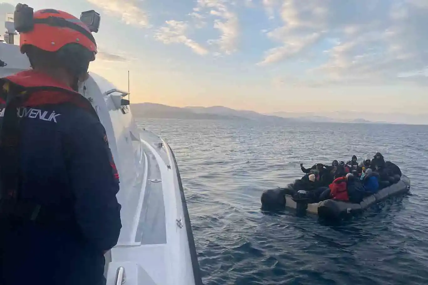 Turkish coast guard: 82 irregular migrants rescued off Aegean Sea coast