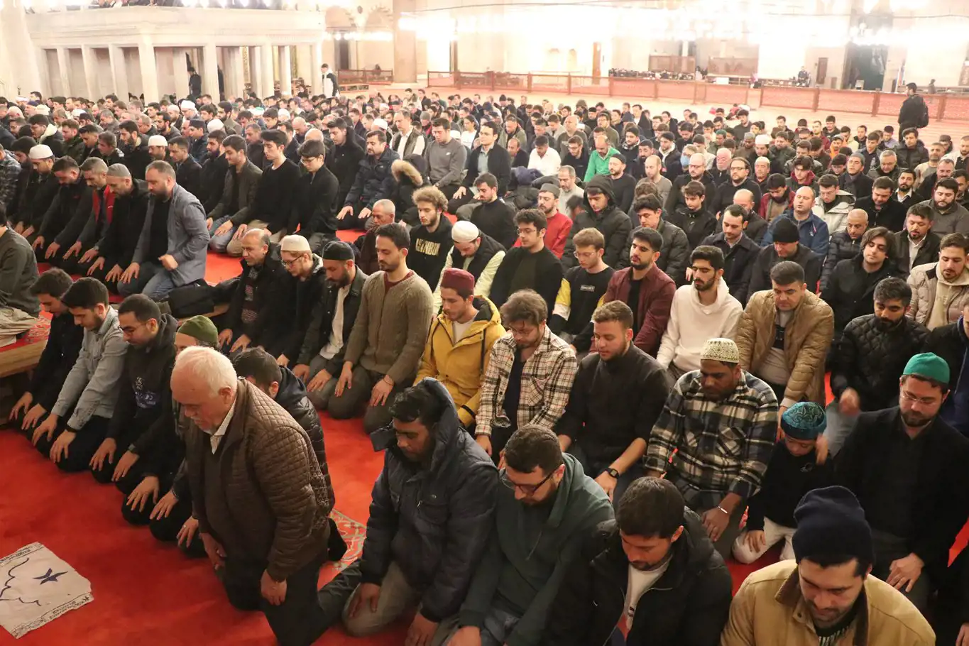 Süleymaniye'de Ramazan ayının ilk teravih namazı kılındı