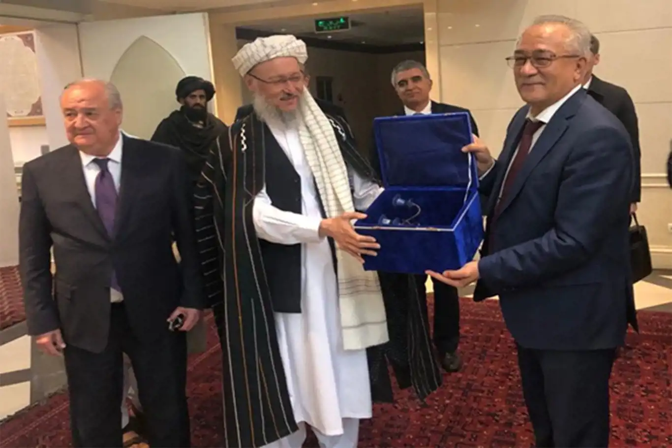 Afghan Deputy Prime Minister meets with Uzbekistan special envoy in Kabul