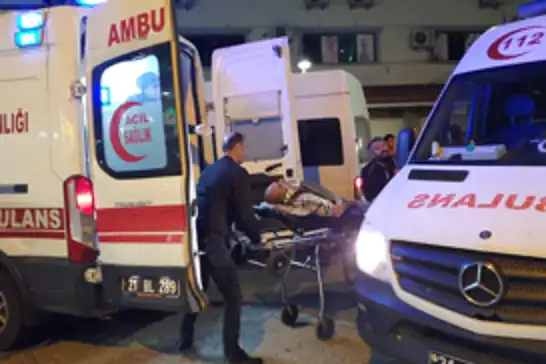 Husumetli iki aile arasında çıkan kavgada 4 kişi yaralandı 