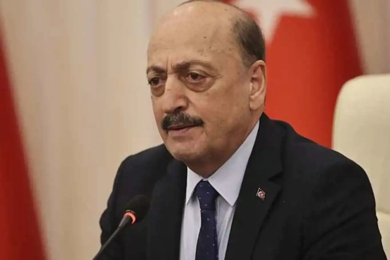 Bakan Bilgin, gazilere ödenen aylıkları asgari ücret düzeyine çıkardıklarını açıkladı Bakan Bilgin, gazilere ödenen aylıkları asgari ücret düzeyine çıkardıklarını açıkladı