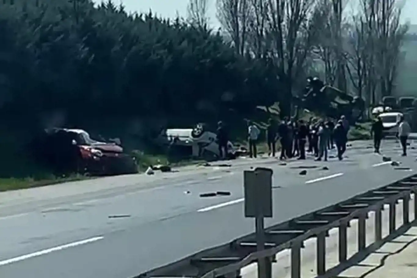 At least 6 killed 3 injured in Istanbul road accident LKHA